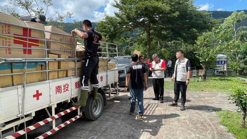 南投縣紅十字會規劃山區路線 埔里>法治國小>親愛村>奧萬大進行物資遞送